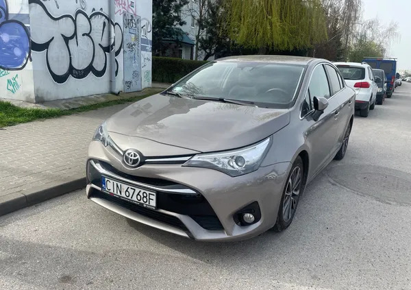 toyota avensis kujawsko-pomorskie Toyota Avensis cena 38000 przebieg: 219818, rok produkcji 2015 z Inowrocław